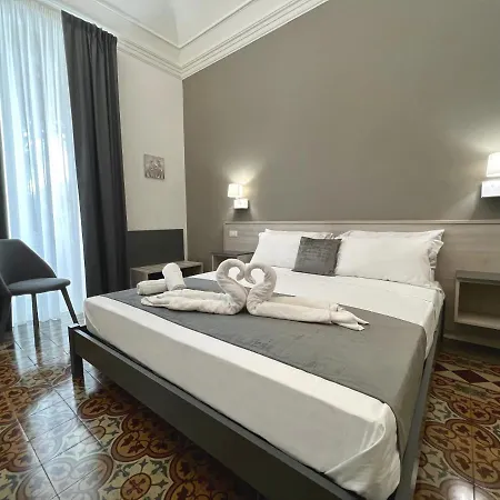 Alojamento de Acomodação e Pequeno-almoço Nove Volte Catânia