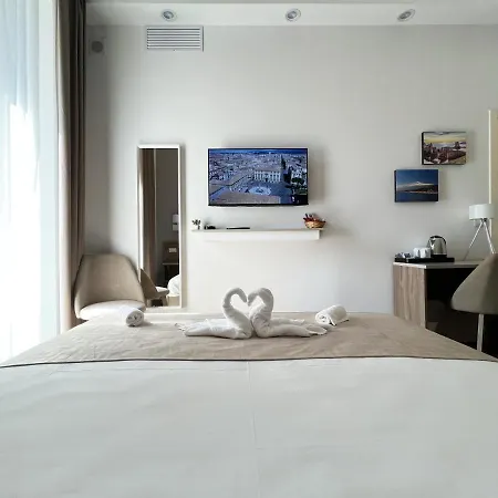 Nove Volte 4* Catânia