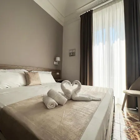 Nove Volte 4* Catânia