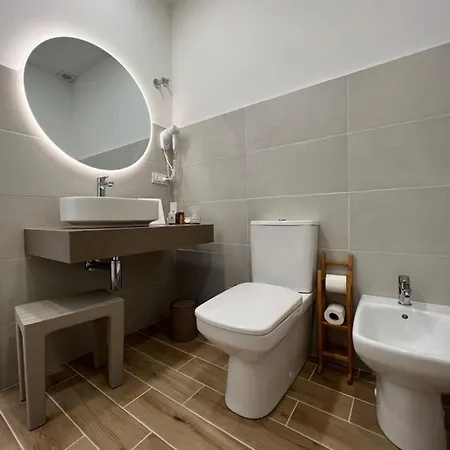 Alojamento de Acomodação e Pequeno-almoço Nove Volte 4*